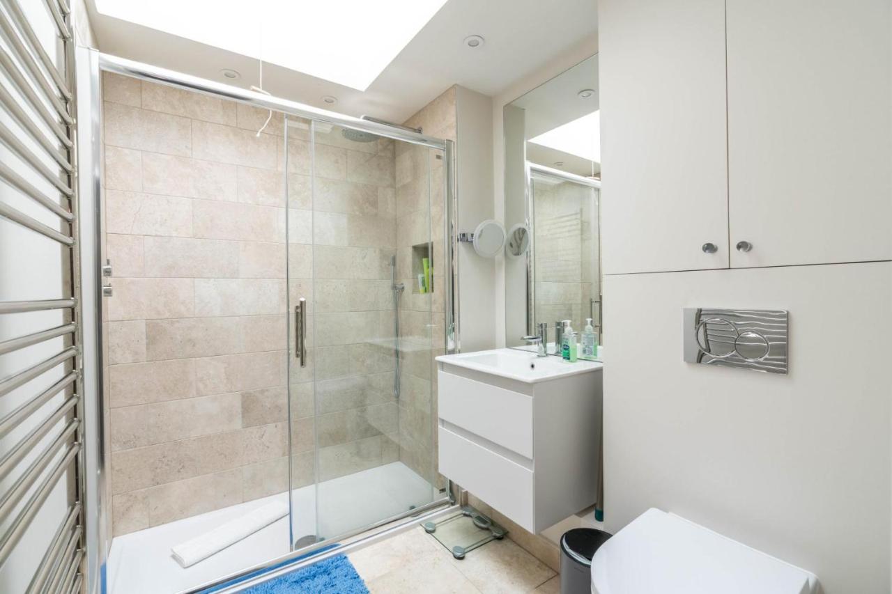 Charming 2Bd Garden House - Hammersmith London Exterior photo